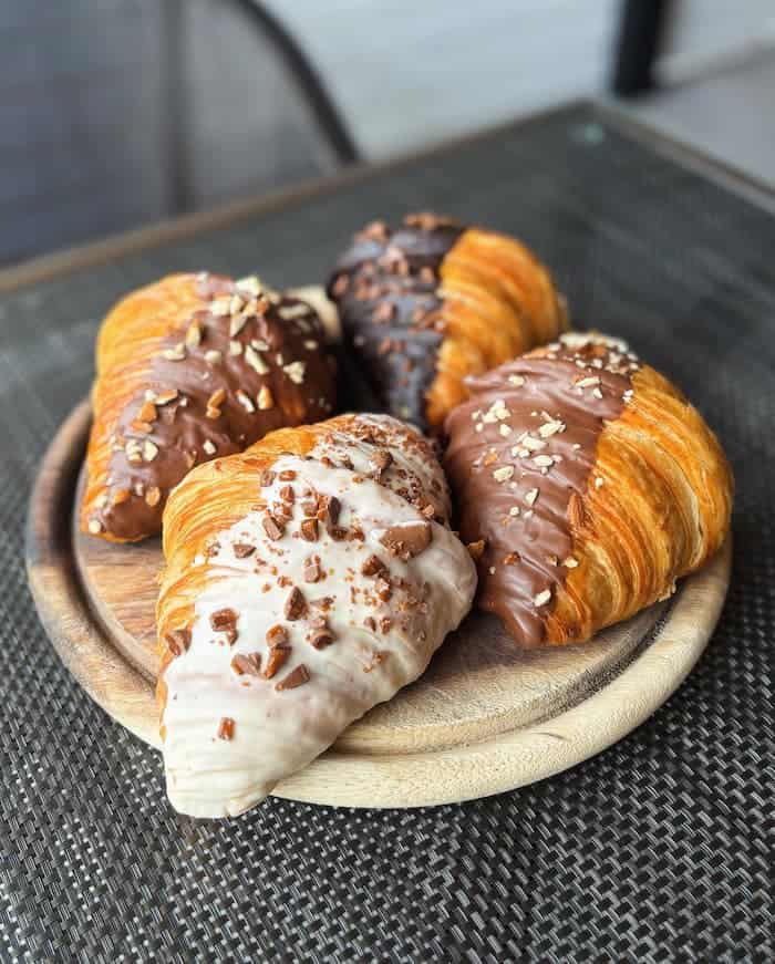 desayunar en koh tao croissant